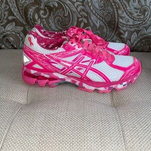 ASICS GT-1000 Pink/White sneakers, Womens size 7